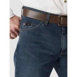 Men's Wrangler 20X Relaxed Fit Mid Rise Bootcut Competition Jean -Weaver Leather Cowboy Store 01MWXRWd