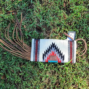 American Darling White Black Clutch 4 American Darling White Black Clutch - Image 2