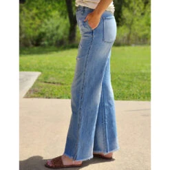 KanCan Louise Ultra High Rise 90's Medium Wash Denim -Weaver Leather Cowboy Store 20230405 134459