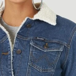 Wrangler Women's Denim Sherpa Jacket -Weaver Leather Cowboy Store Screenshot2023 01 06145330