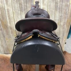 Circle Y Wide 16-Inch-Wide Salt River Flex 2 Trail Saddle -Weaver Leather Cowboy Store back 597a9a99 4190 409e a04f 93121ead0505