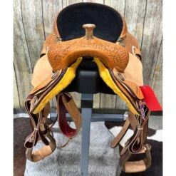 HR Saddlery 15 Inch Barrel Saddle -Weaver Leather Cowboy Store barrelfront 2e22dfbe 01de 47a6 8a42 af2ef4b45184