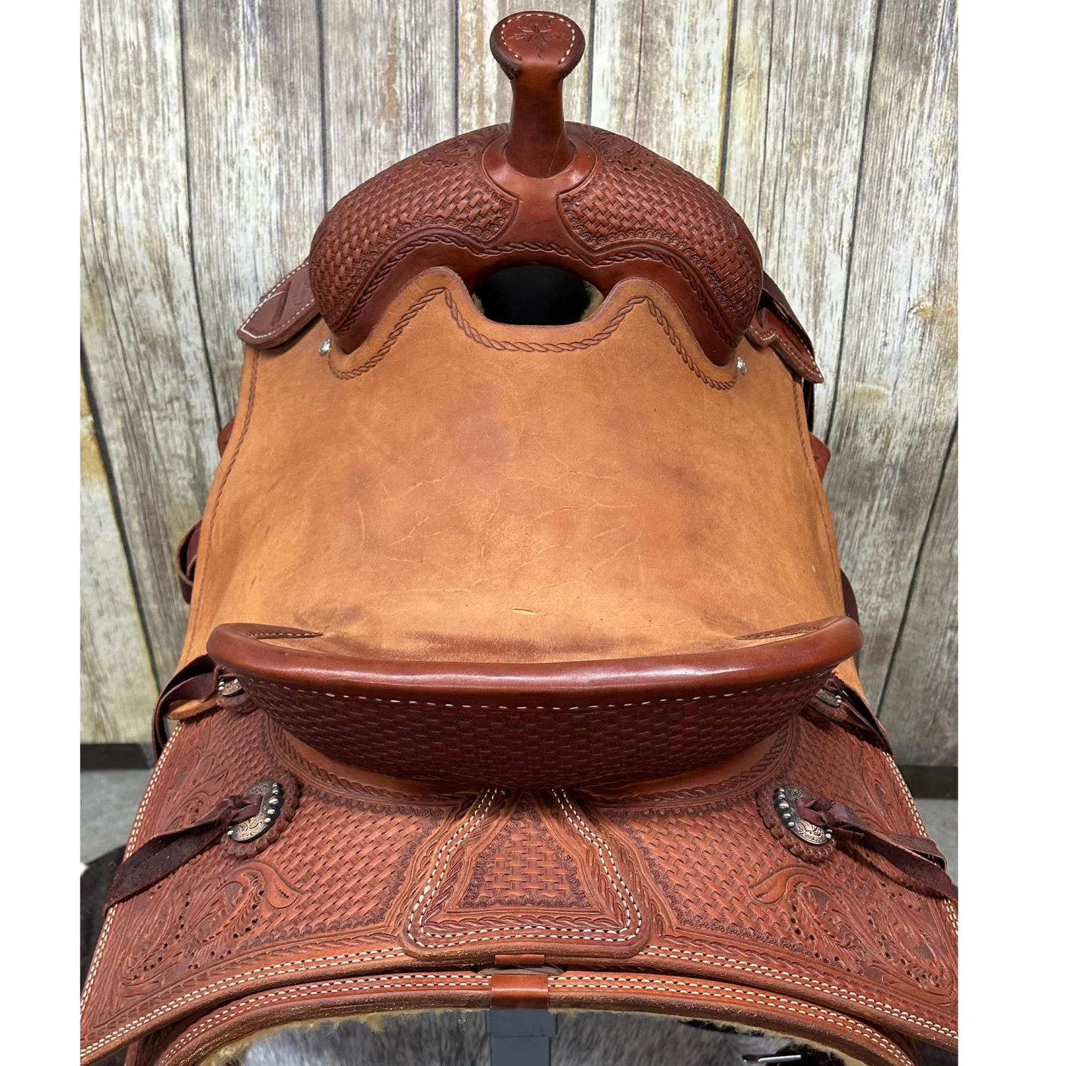 HR Saddlery 16 Inch Signature Ranch Cutter 8 HR Saddlery 16 Inch Signature Ranch Cutter - Image 6