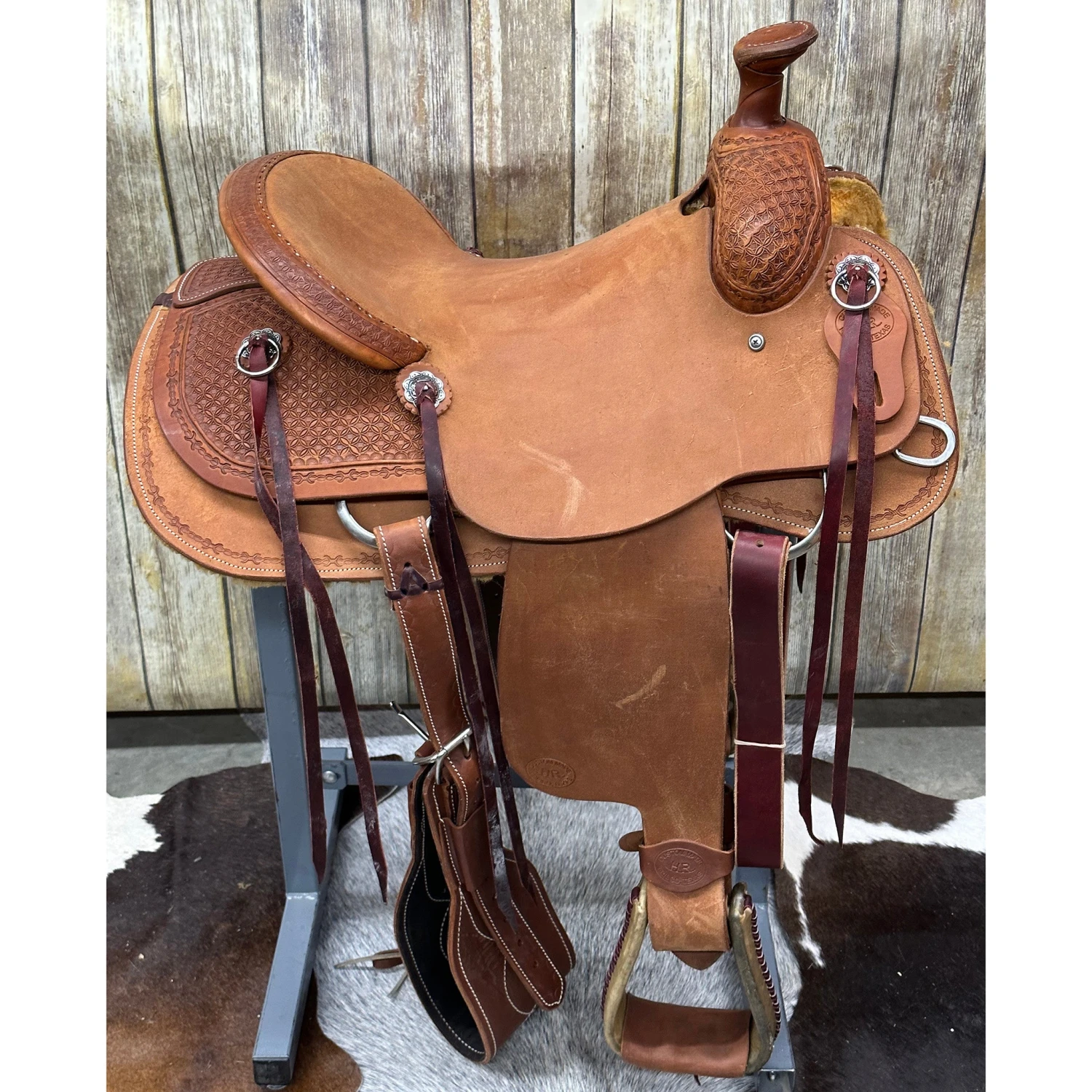 HR Saddlery 15.5 Inch Ranch Roping Saddle 4 HR Saddlery 15.5 Inch Ranch Roping Saddle - Image 2